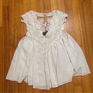 Moon Collection Los Angeles white lace polyester top blouse size M (#)